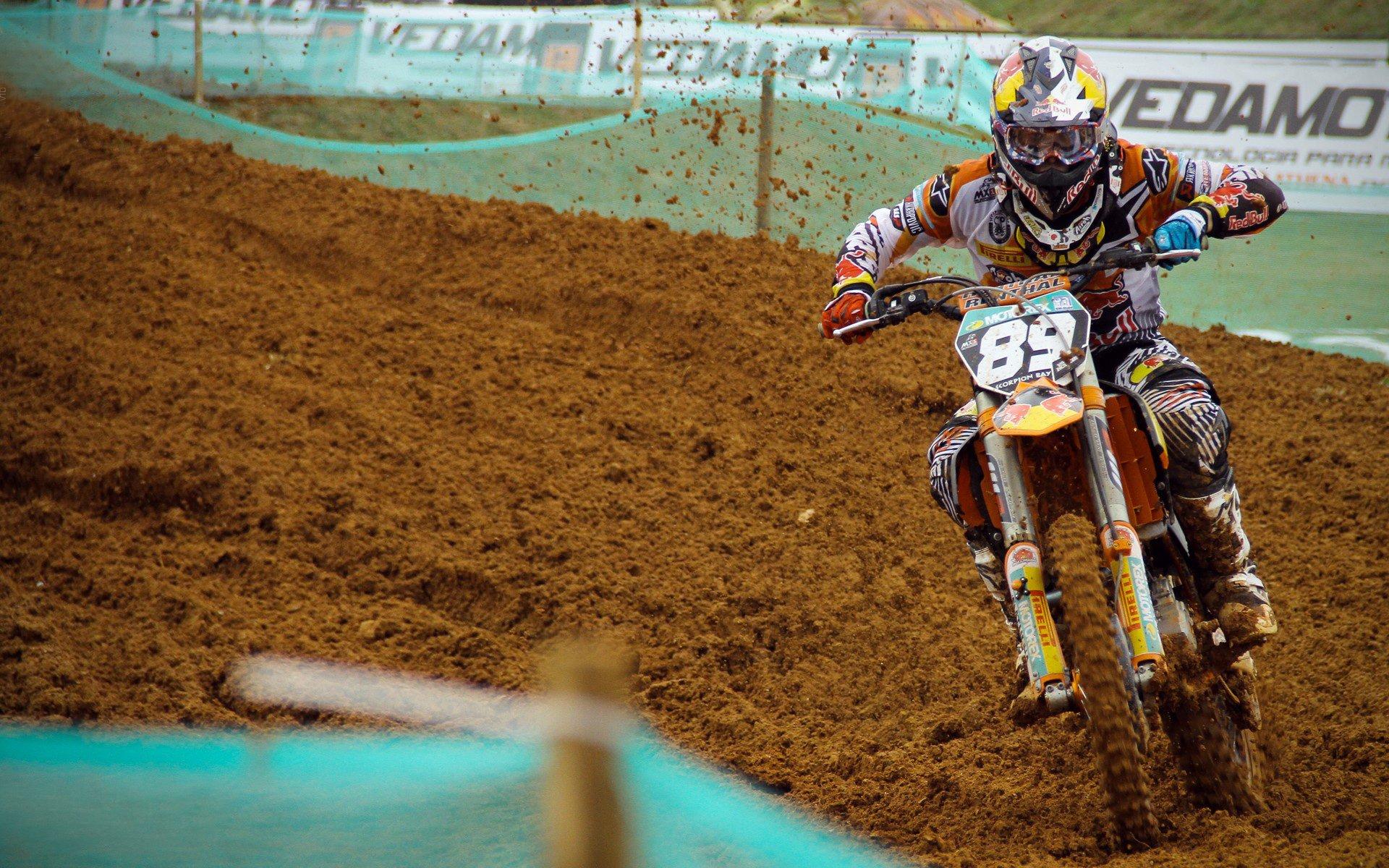 詹姆斯，我的生涯有一半的年份都打季后赛 心态适当你能走得更远